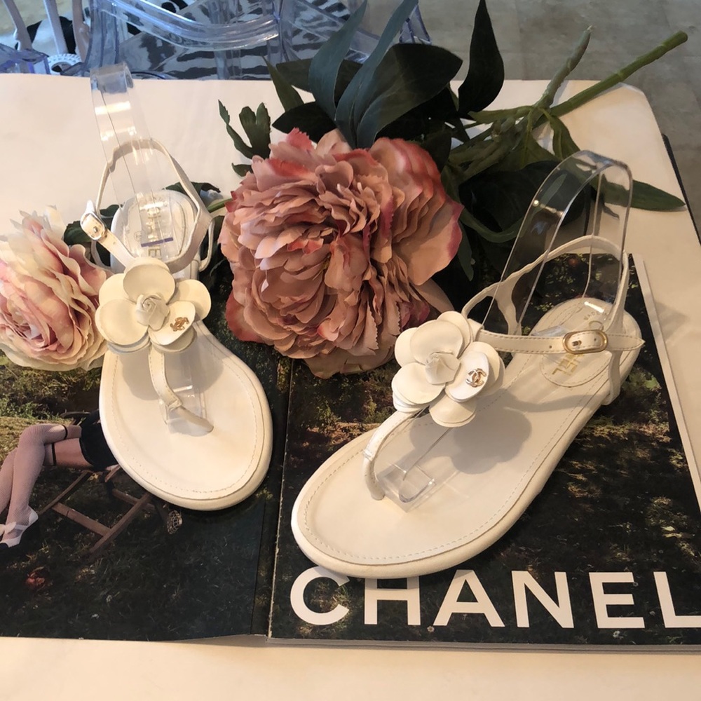 White Floral Women's Sandals Chanel